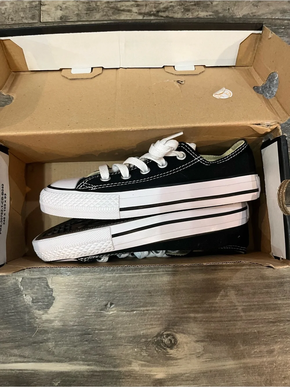 Converse Chuck Taylor All Star Black Low Top Kids Youth Size 12 New in Box